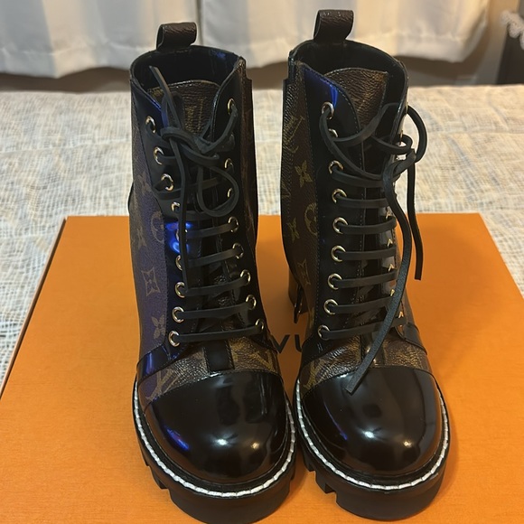 Louis Vuitton Star Trail Boots - Picture 3 of 11